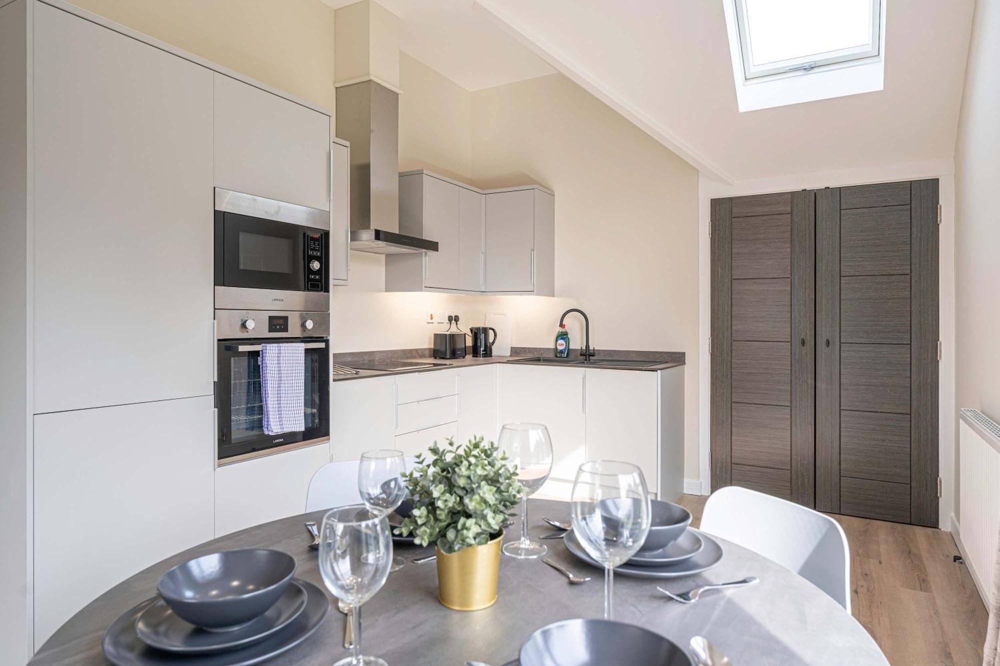 Stylish 2 Bedroom Apartments In Дерби Экстерьер фото