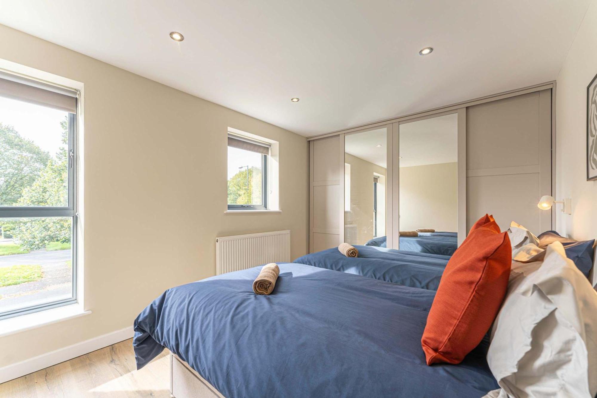Stylish 2 Bedroom Apartments In Дерби Экстерьер фото