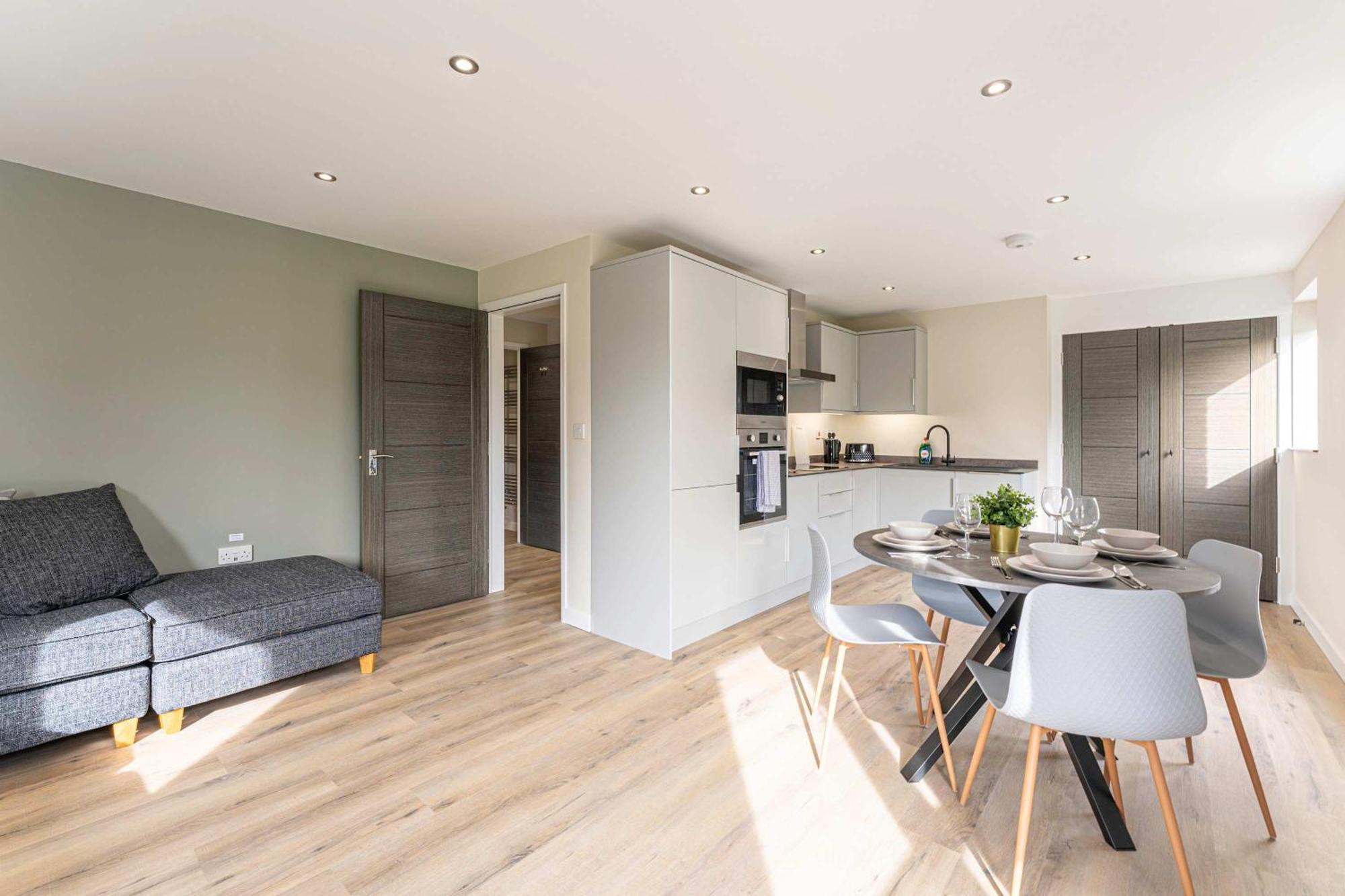 Stylish 2 Bedroom Apartments In Дерби Экстерьер фото