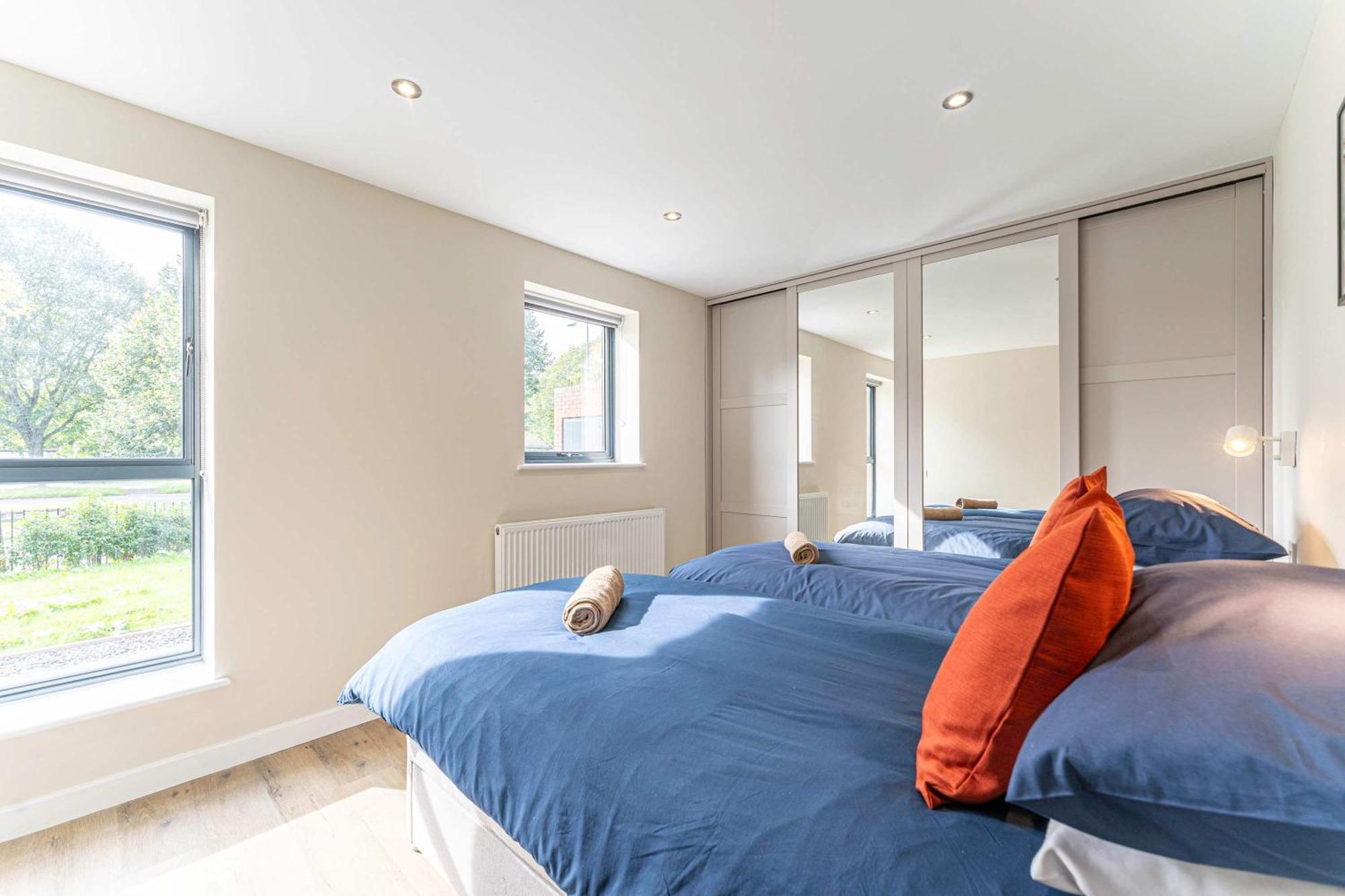 Stylish 2 Bedroom Apartments In Дерби Экстерьер фото