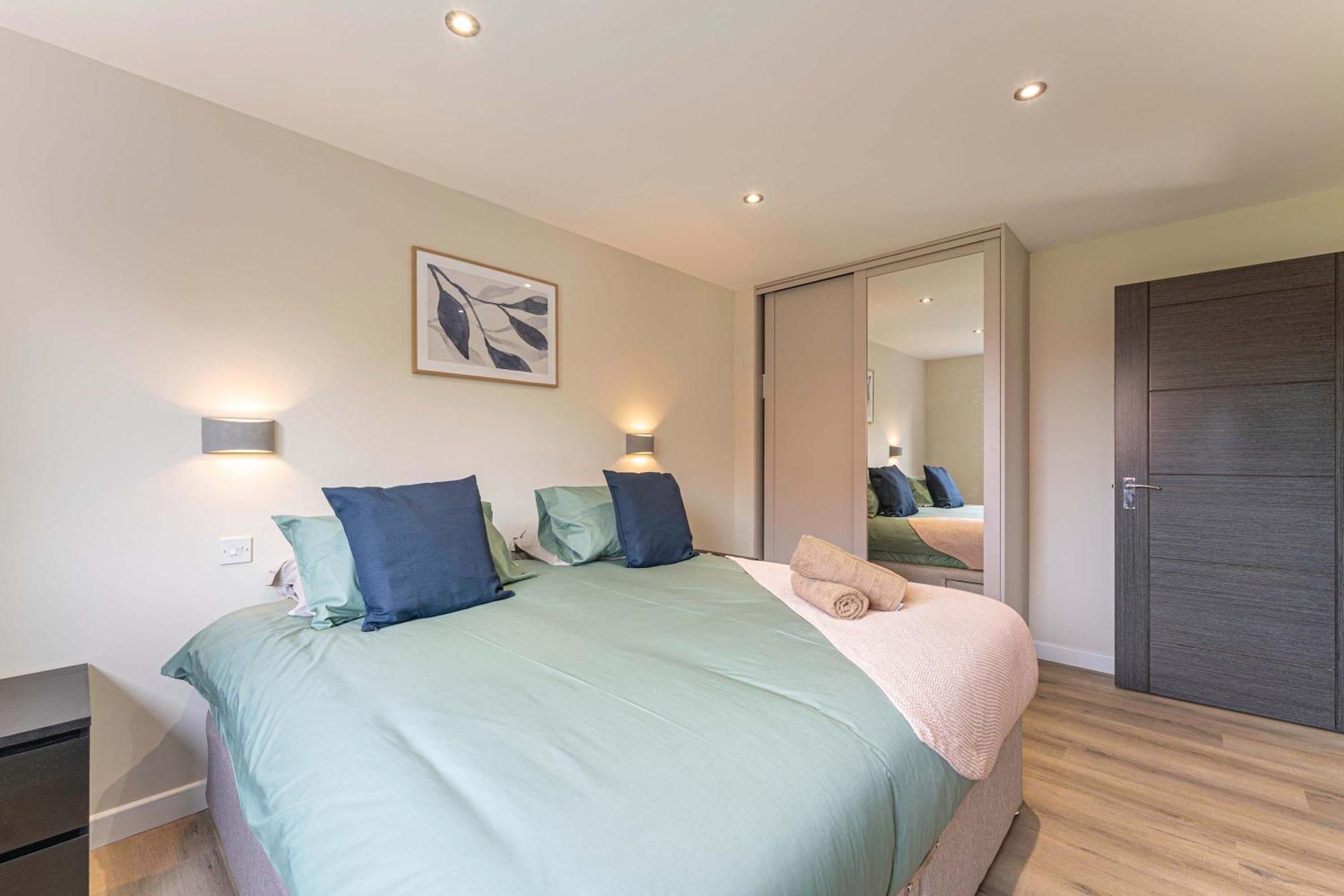 Stylish 2 Bedroom Apartments In Дерби Экстерьер фото