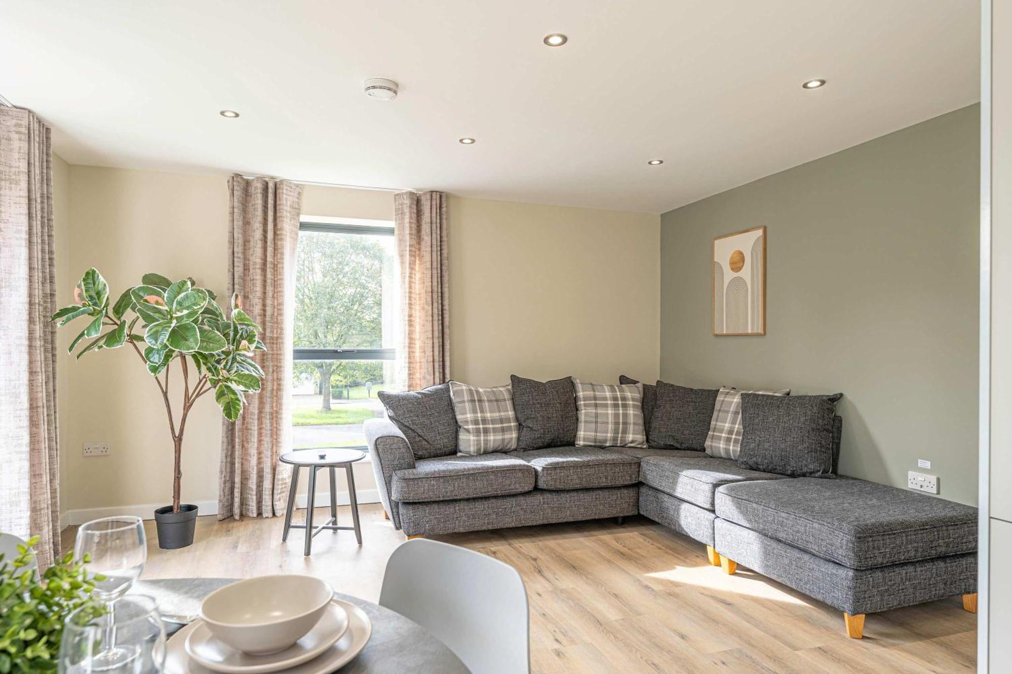Stylish 2 Bedroom Apartments In Дерби Экстерьер фото