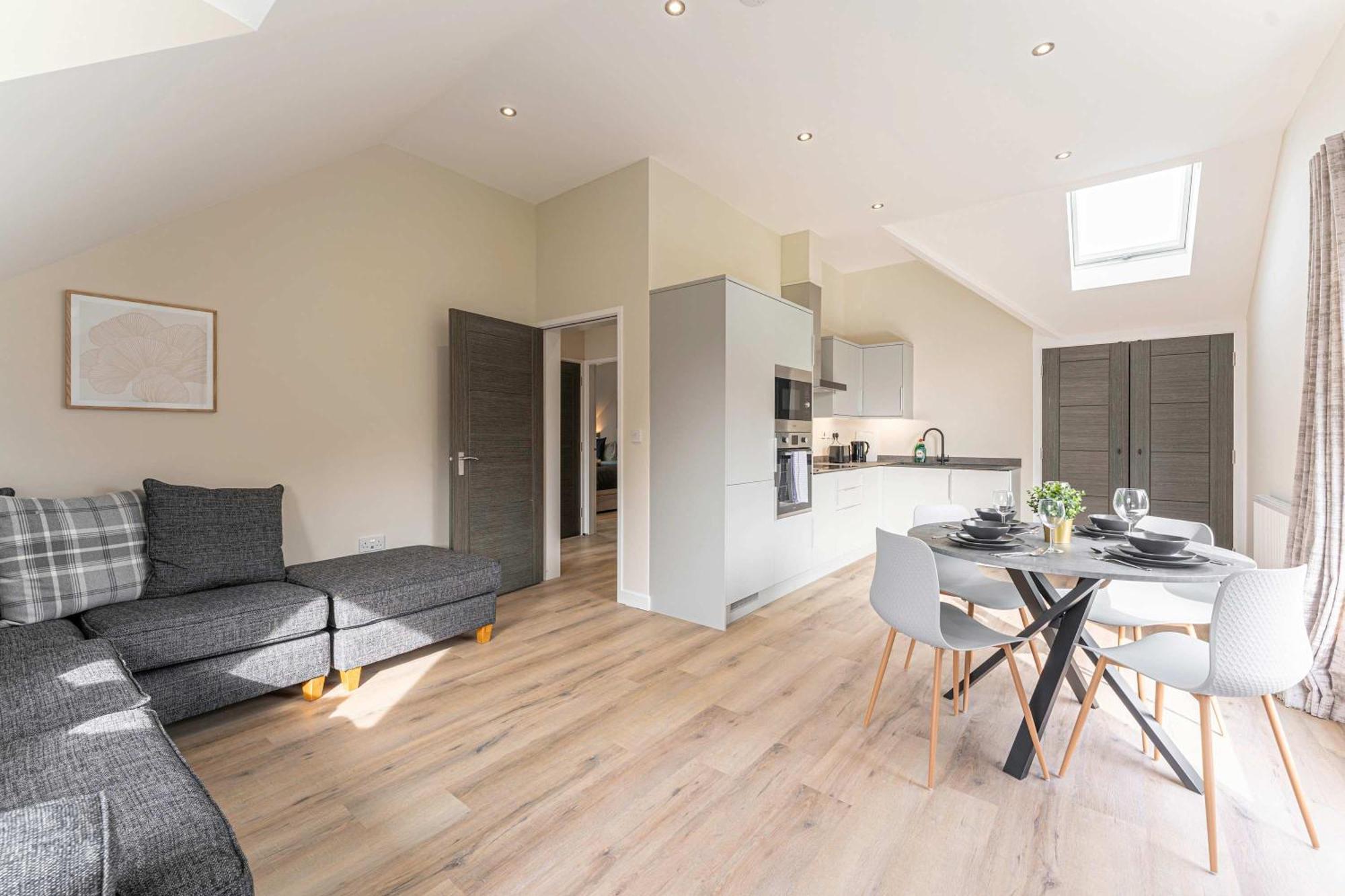 Stylish 2 Bedroom Apartments In Дерби Экстерьер фото
